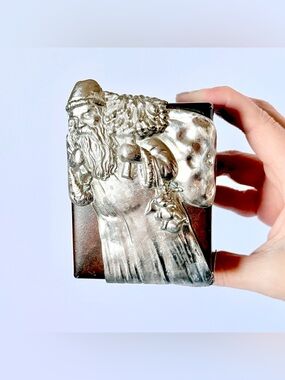 Jan Barboglio Handcrafted St. Nick Forged Iron Trinket Box – Rustic Artisan